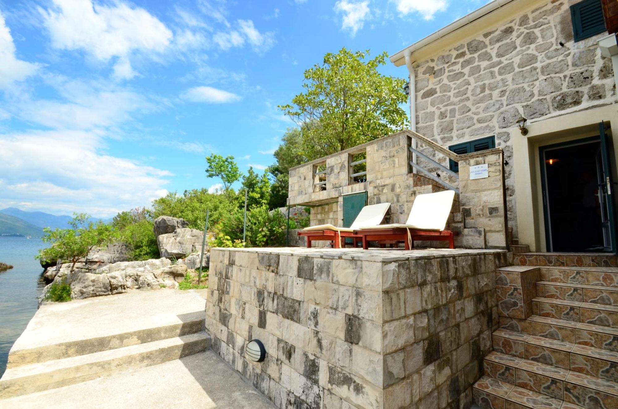 Holiday Home Brinic Tivat Exterior photo